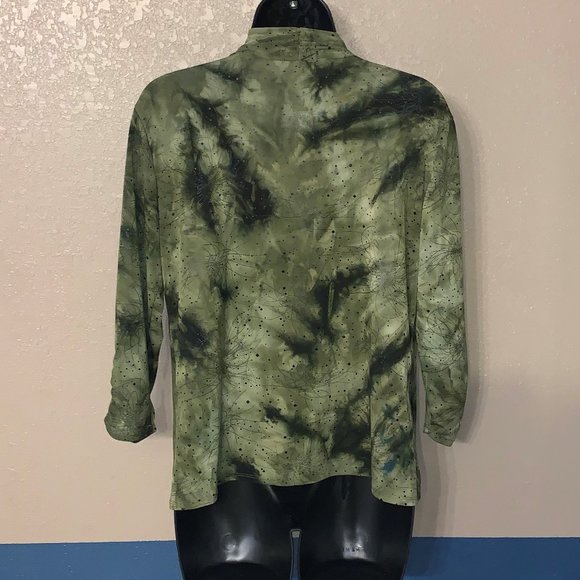 Blouse with 3/4 Ruched Sleeves Green and Black Medium Petite 📢5 for $20 - Picture 2 of 7